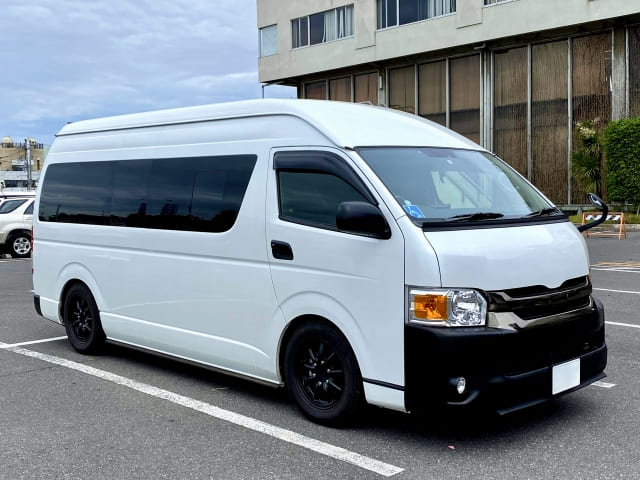 ワゴン車