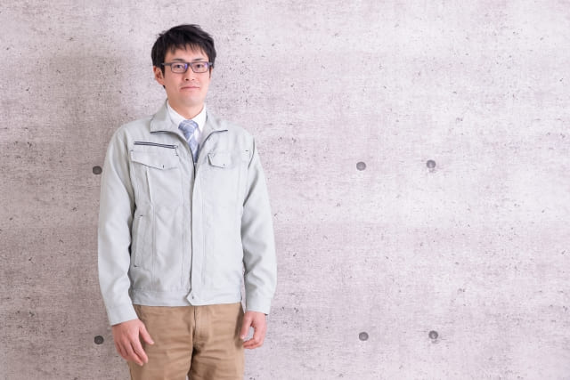 作業服の職員